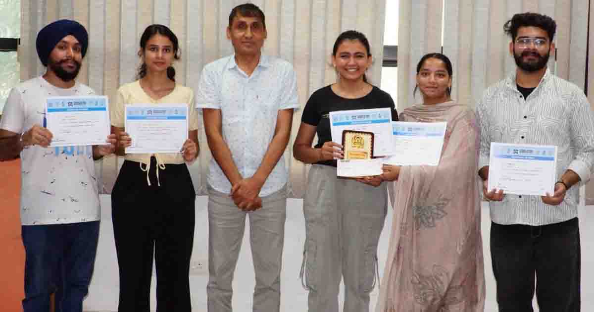 Students of IKG PTU put up an impressive performance at the Science Journalism Fest