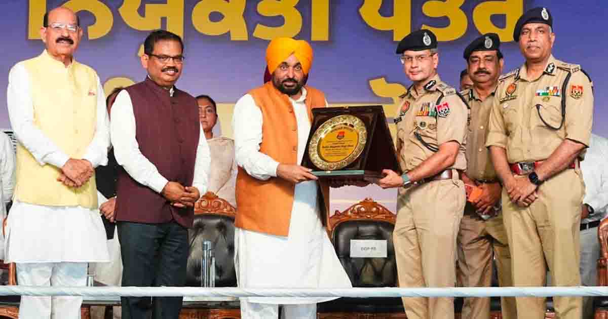 CM Bhagwant Mann handed over appointment letters.jpg