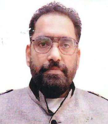 गुरमिंदर सिंह मोंटू शिकायतकर्ता