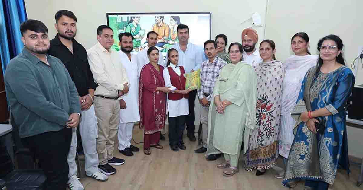 Jalandhar Mayor Vanit Dhir Government Schools