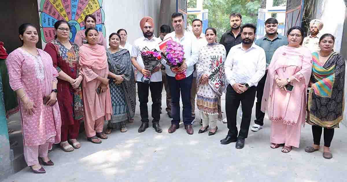 Jalandhar Mayor Vanit Dhir Government Schools