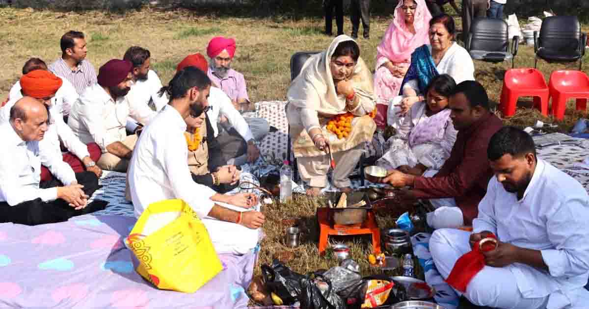 Jalandhar News: चेयरमैन अनिल चोपड़ा जी की याद को समर्पित होगा भव्य ऑडिटोरियम, सेंट सोल्जर ग्रुप ने किया भूमि पूजन