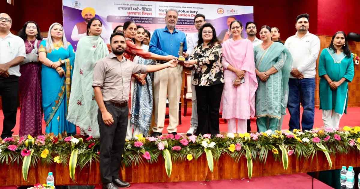 Punjab News: राष्ट्रीय स्वैच्छिक रक्तदान दिवस: स्वास्थ्य मंत्री ने रक्तदाताओं, एनजीओज़ और ब्लड सेंटरों को किया सम्मानित