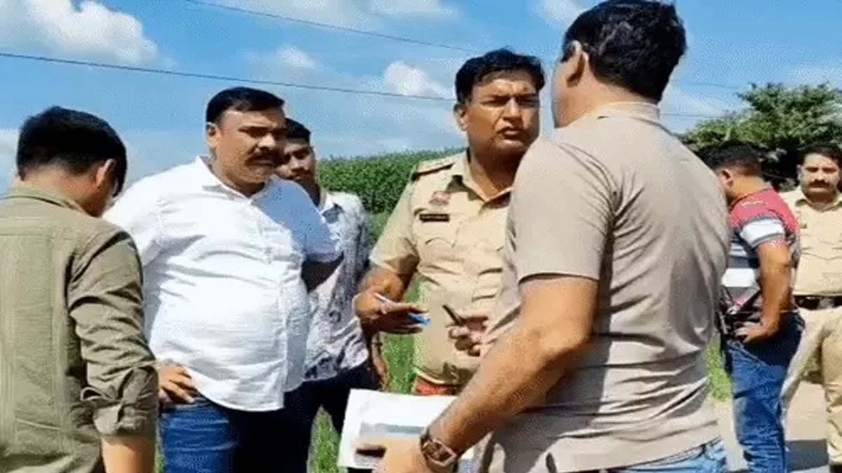  Gold Loot News: दिनदहाड़े सर्राफा व्यापारी से सोने की लूट, विरोध करने पर कारोबारी को मारा चाकू, जांच में जुटी पुलिस
