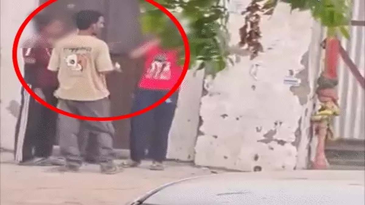 वायरल वीडियो में कथित नशा तस्करी का मामला, युवती पर पुड़िया देने का आरोप; पुलिस जांच शुरू