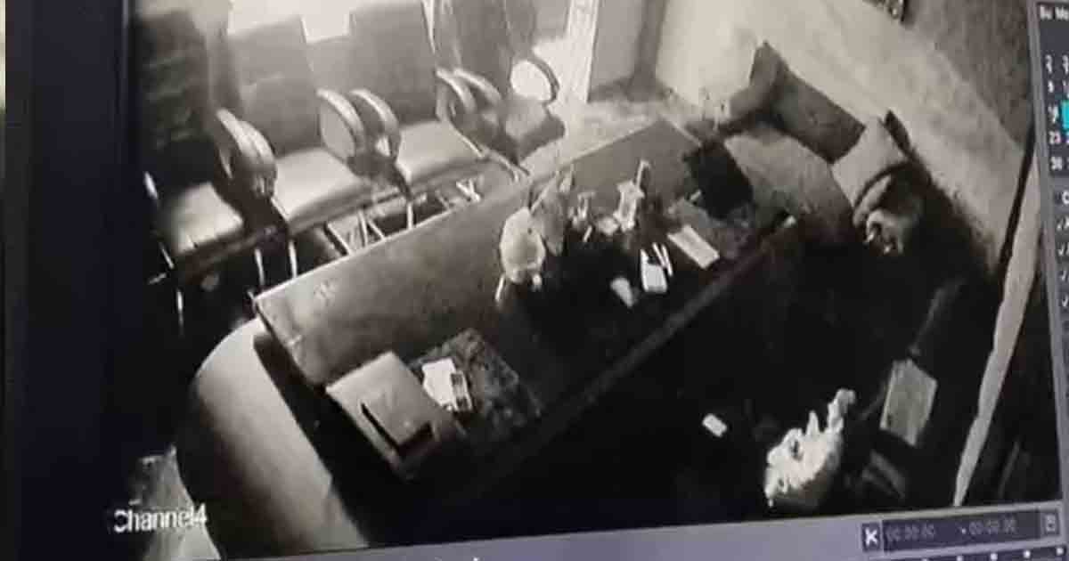 Punjab News: पंजाब में ट्रांसपोर्ट दफ्तर को चोर ने बनाया निशाना, तिजोरी तोड़कर सवा लाख रुपये उड़ाए
