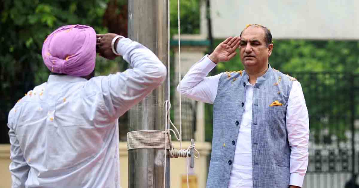 Independence Day 2026: दीपक बाली ने मोहाली स्टेडियम में फहराया तिरंगा
