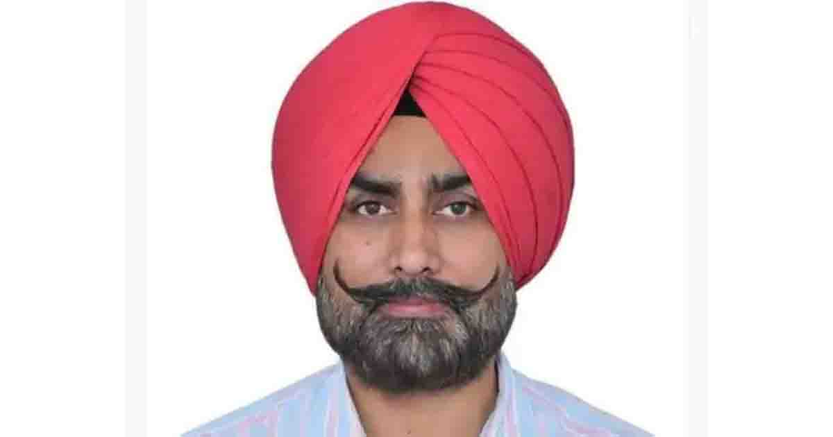 Punjab News: पंजाब में चुनाव से पहले हलचल, जनसंपर्क विभाग के अधिकारी ने दिया इस्तीफा; SAD से जुड़ने की अटकलें