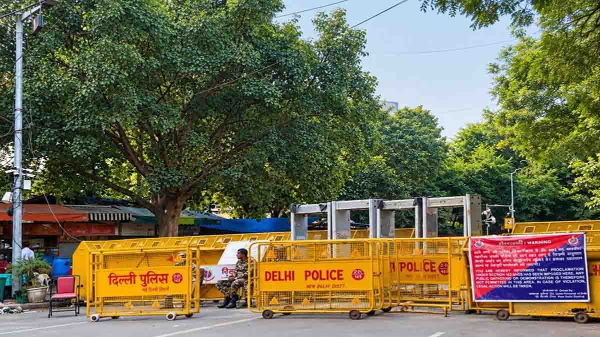 Delhi CJP Protest: दिल्ली आने वाली कई ट्रेने रद्द, 57 मेट्रो स्टेशन बंद, चप्पे-चप्पे पर तैनात किए गए 26 हजार जवान, जाने वजह