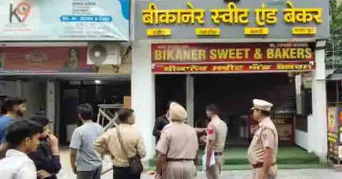 Jalandhar News: जालंधर में स्वीट शॉप में बड़ी चोरी: शटर उखाड़कर 92 हजार कैश और DVR ले गए चोर