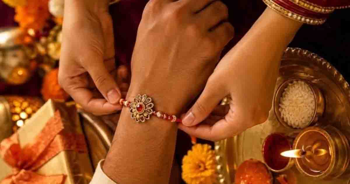 Raksha Bandhan 2026: पंचक में बांध सकते हैं राखी? जानें तारीख और शुभ मुहूर्त