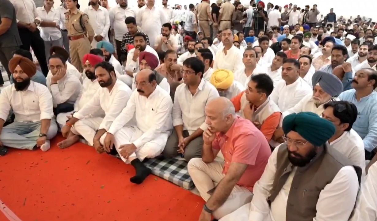 भगत चुन्नी लाल की श्रद्धांजलि सभा में पहुंचे मनीष सिसोदिया और डॉ. गुरप्रीत कौर