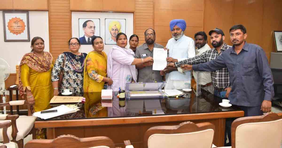 Punjab News: वित्त मंत्री द्वारा कर्मचारी यूनियनों के साथ विस्तृत बैठकें, मिड-डे-मील और मान-भत्ता वर्करों को दिया भरोसा