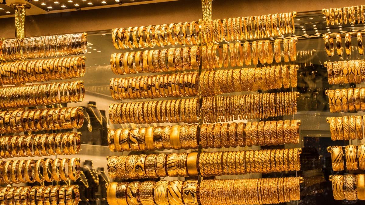 Gold Price Today: 10 ग्राम पर 1,710 सस्ता हुआ सोना, जानें आज के नए रेट