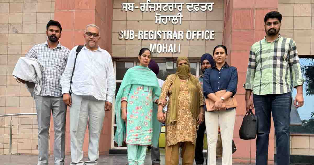 Punjab News: विजिलेंस ब्यूरो का एक्शन, रिश्वत लेते हुए वरिष्ठ सहायक को रंगे हाथ किया काबू 