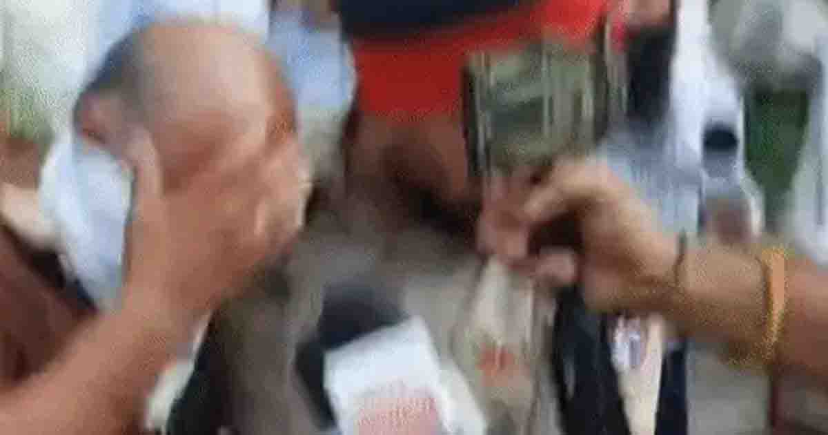 लुधियाना में एक्साइज अधिकारी से मारपीट, दफ्तर में घुसकर कमीज फाड़ी