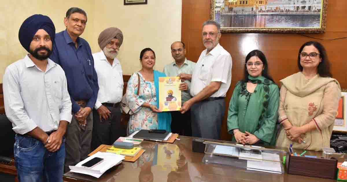 Punjab News: डॉ. बलबीर सिंह ने छह नवनियुक्त खाद्य सुरक्षा अधिकारियों को सौंपे नियुक्ति पत्र
