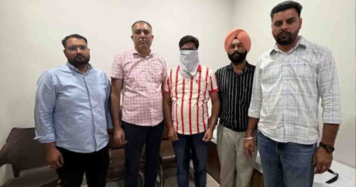 Punjab News: विजिलेंस ब्यूरो का एक्शन, रिश्वत लेता पटवारी को रंगे हाथों किया काबू