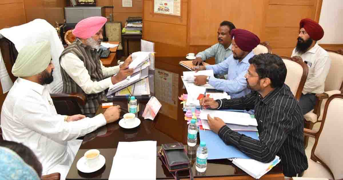 Punjab News: वित्त मंत्री द्वारा परिवहन एवं जल आपूर्ति विभाग की कर्मचारी यूनियनों के साथ बैठकें