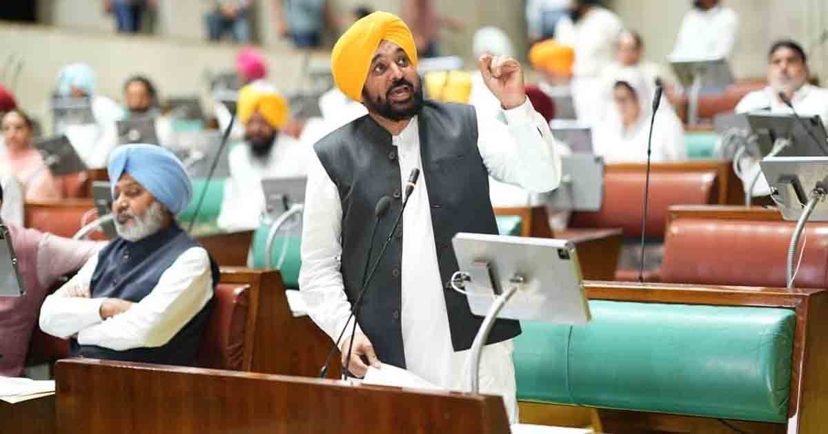 Punjab: पंजाब में प्राइवेट स्कूलों की मनमानी फीस पर लगेगी लगाम, विधानसभा से नया बिल पास