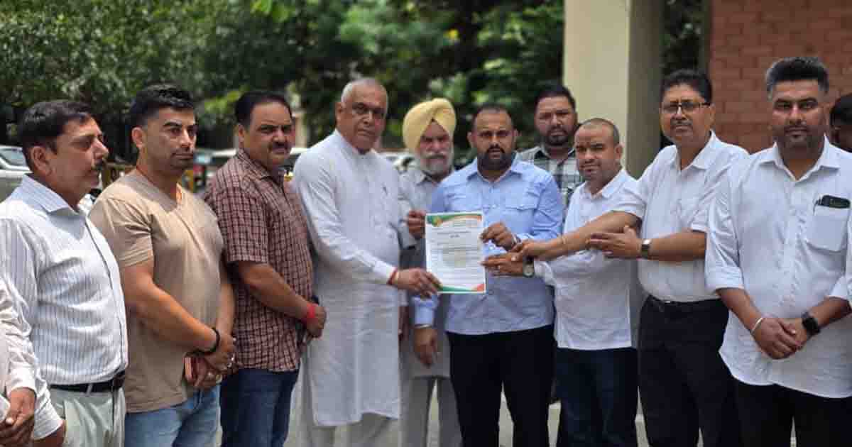 Jalandhar News:  करतार बस हादसे में डिलीवरी बॉय की मौत मामले मे भाजपा ने पुलिस कमिश्नर से की मुलाकात