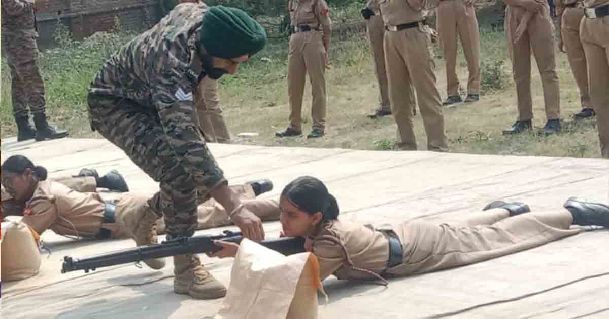 Jalandhar News: सेंट सोल्जर ग्रुप की छात्रा सृष्टि करवाल का प्रतिष्ठित थल सैनिक कैंप, नई दिल्ली के लिए चयन