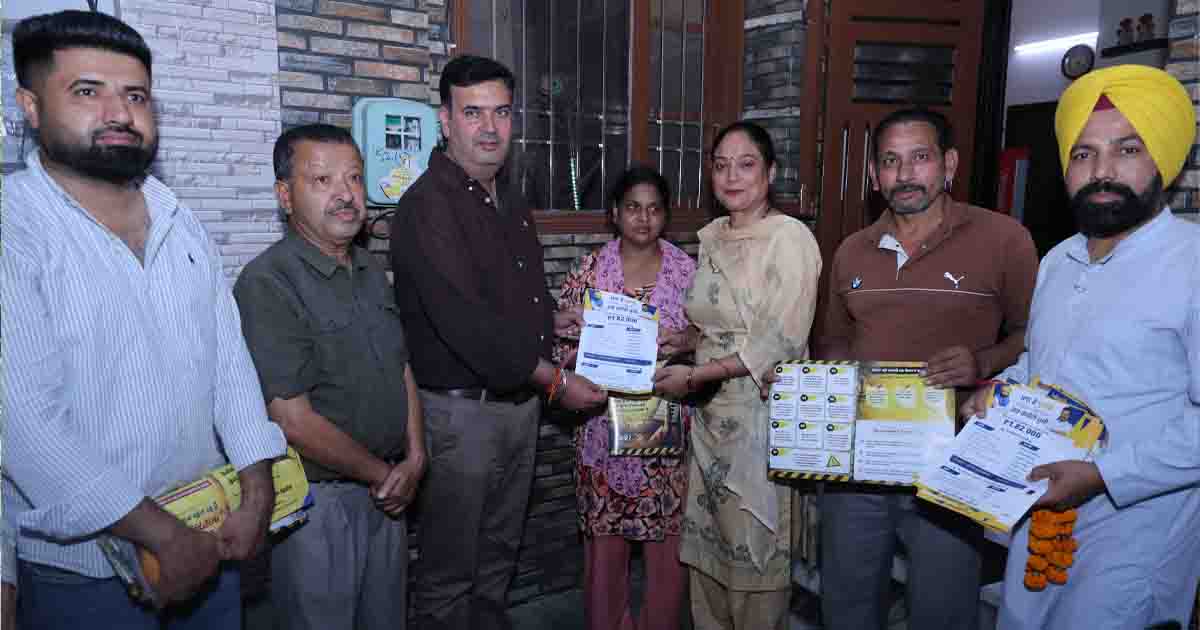 Jalandhar News: ‘मान दे मुनाफे’ मुहिम शुरू, मेयर वनीत धीर ने वार्ड-77 में किया डोर-टू-डोर अभियान