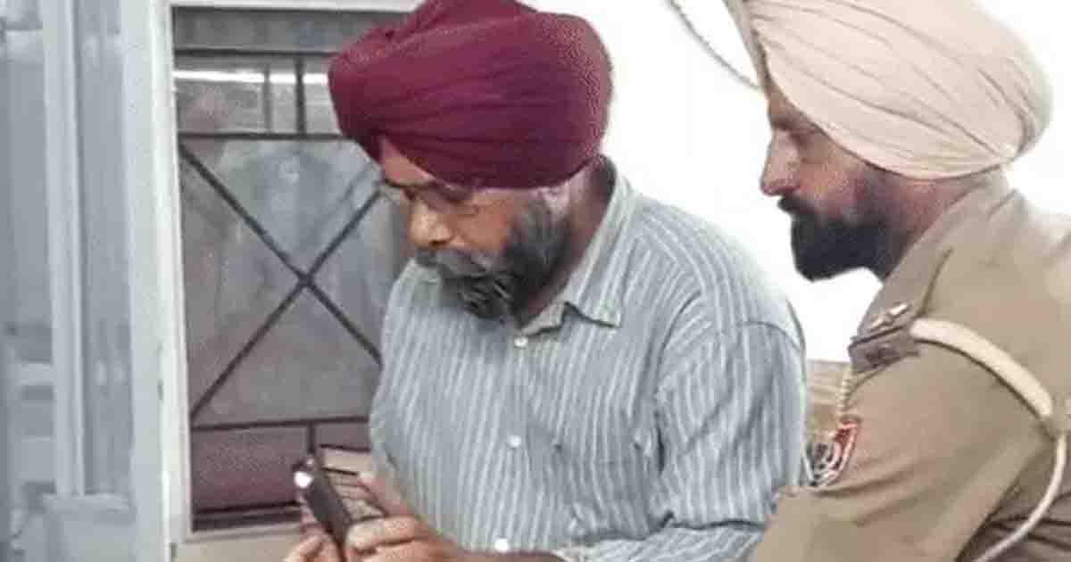 Punjab News: पंजाब में CCTV की तारें काटीं, शटर का ताला तोड़ चोर उड़ा ले गए 25 लाख 