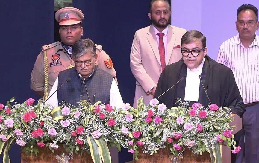 Punjab News: पंजाब सरकार की आपत्ति के बीच जस्टिस अश्वनी कुमार मिश्रा बने पंजाब-हरियाणा हाई कोर्ट के मुख्य न्यायाधीश