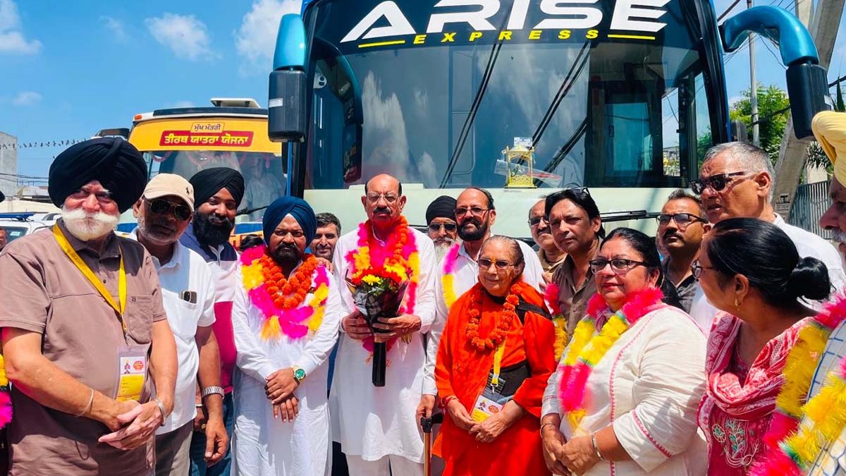मुख्यमंत्री तीर्थ यात्रा योजना के तहत दो लक्जरी बसें रवाना, श्रद्धालु खाटू श्याम और हरिद्वार जाएंगे