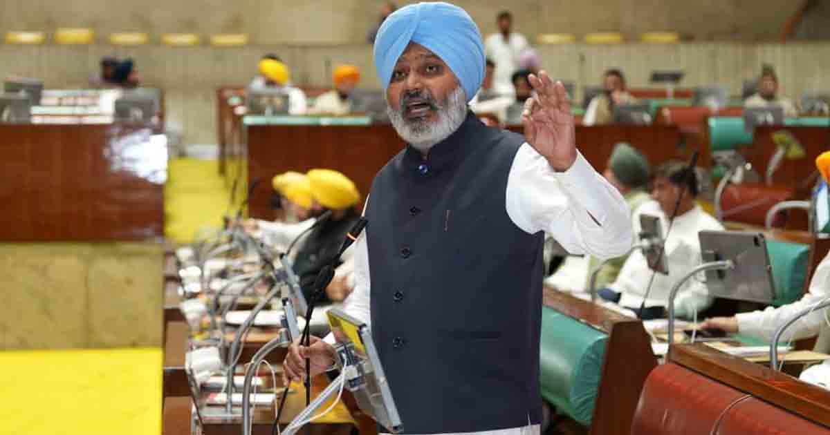 Punjab News: पंजाब की ओर से हजारों आउटसोर्स्ड वर्कर्स का भविष्य सुरक्षित करने के लिए ऐतिहासिक कानून पास