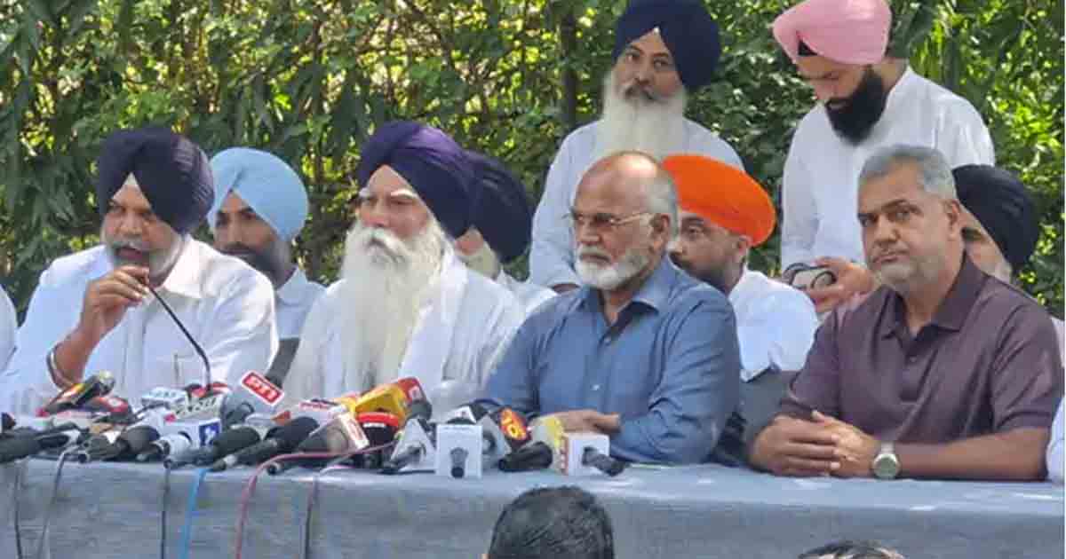 Punjab News: पूर्व ED अधिकारी ने थामा अमृतपाल सिंह की पार्टी का दामन, मजीठिया के ड्रग केस की जांच से रहे सुर्खियों में
