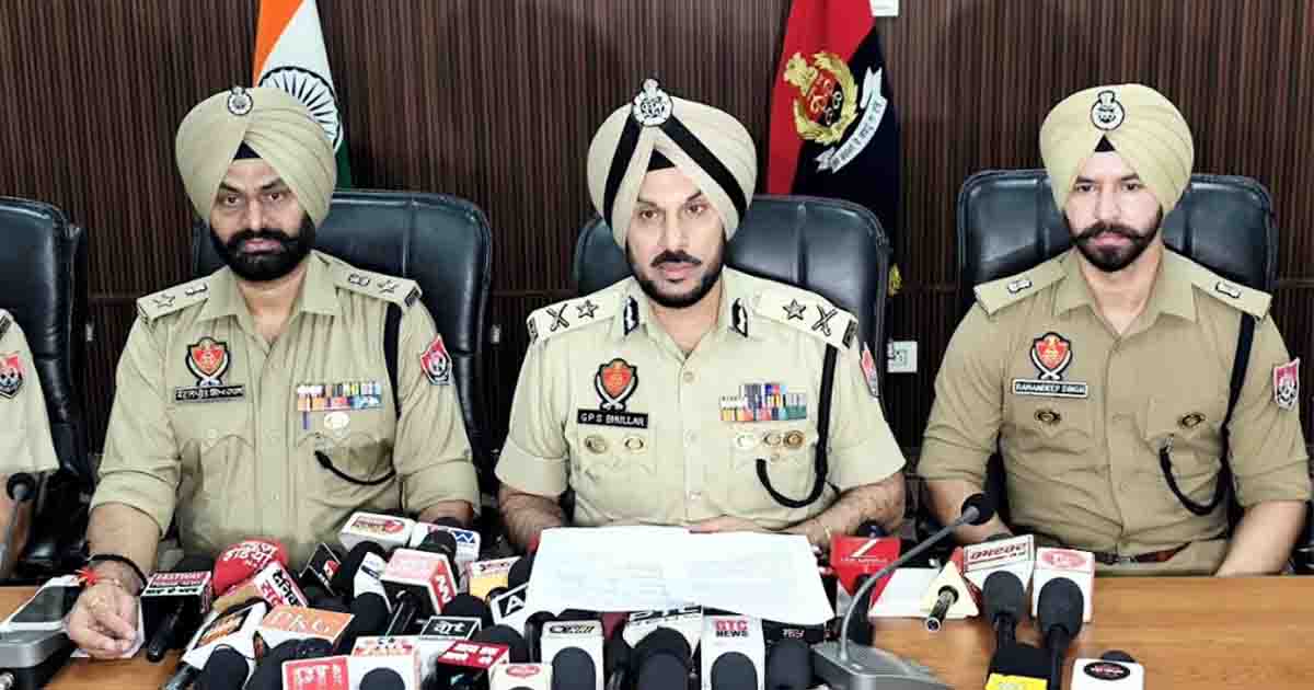 Punjab News: पंजाब में तस्करी नेटवर्क का भंडाफोड़, 4 गिरफ्तार; हेरोइन के साथ हथियार बरामद