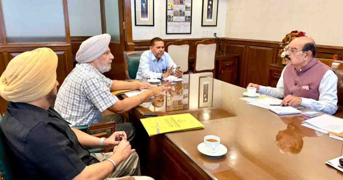 Punjab News: मोहिंदर भगत ने पूर्व सैनिकों से संबंधित मामलों को प्राथमिकता के आधार पर हल करने के दिए निर्देश