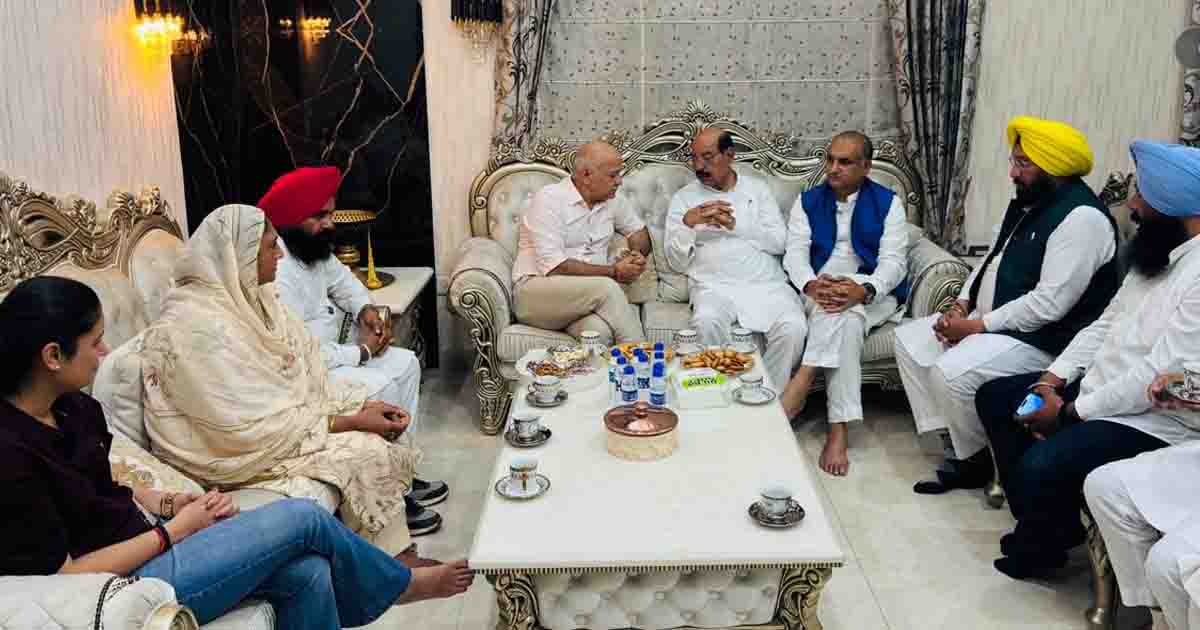 Jalandhar News: भगत चुनी लाल के निधन पर मनीष सिसोदिया ने भगत परिवार से जताई संवेदना