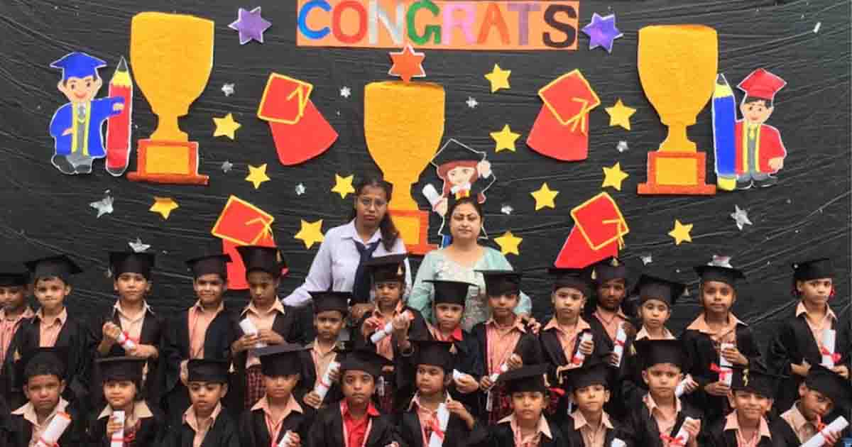 Jalandhar News: सेंट सोल्जर डिवाइन पब्लिक स्कूल में यूकेजी ग्रेजुएशन समारोह उत्साहपूर्वक किया आयोजित