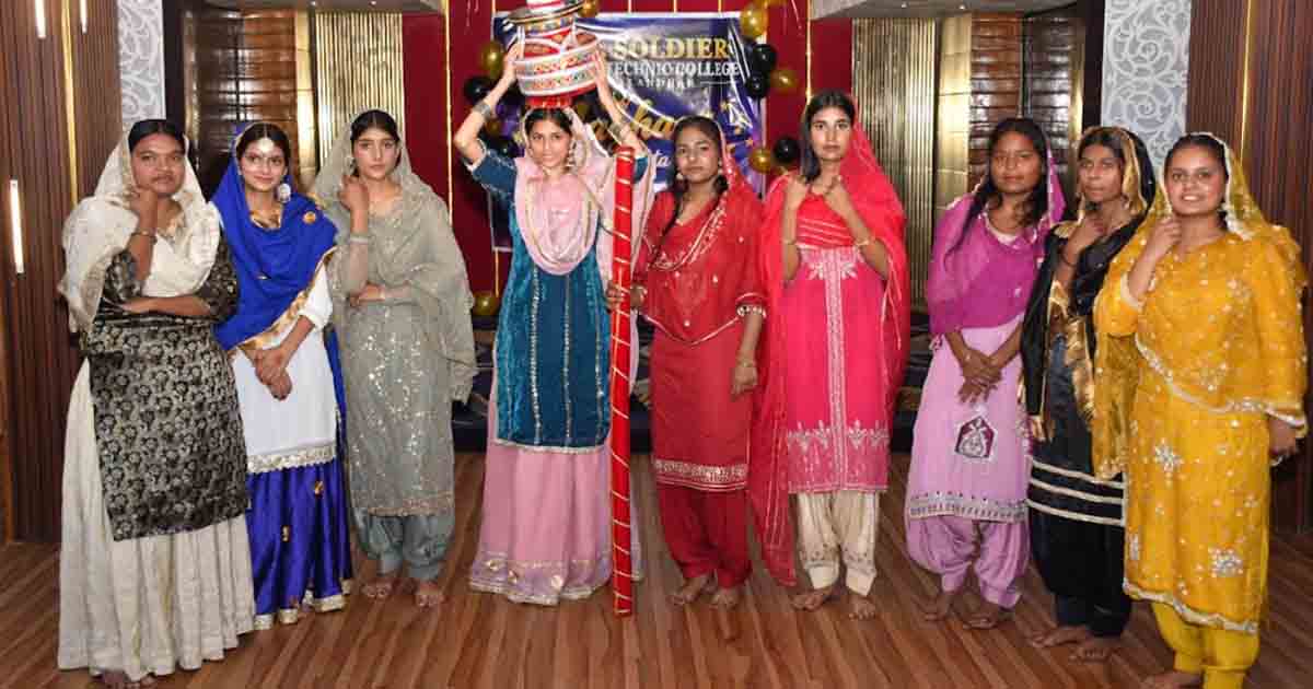 Jalandhar News: सेंट सोल्जर इंस्टीट्यूट ऑफ फार्मेसी एंड पॉलीटेक्निक में ‘आगाज़ फ्रेशर फिएस्टा 2026’ का आयोजन