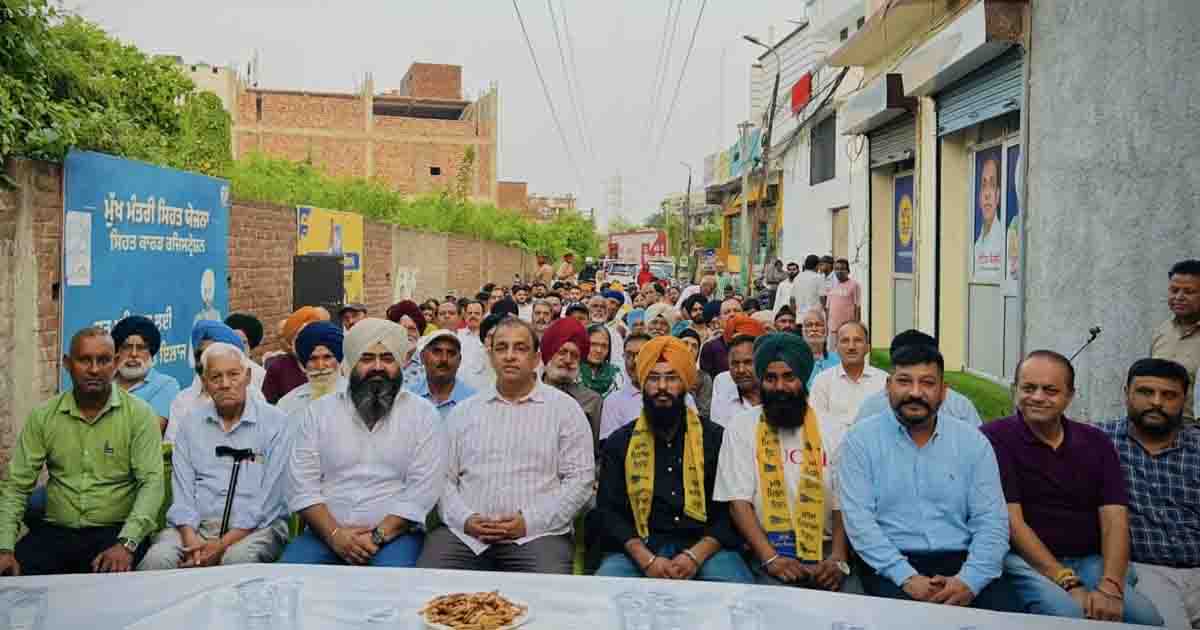 नितिन कोहली ने जालंधर सेंट्रल में यूथ अकाली दल के नेताओं का आप में किया स्वागत