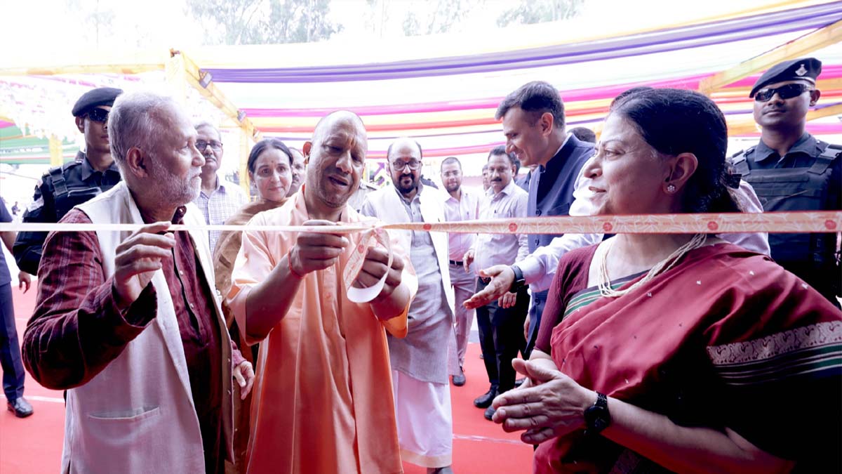 UP News: मुख्यमंत्री ने लखनऊ विवि में गोमती बुक फेस्टिवल का किया उद्घाटन