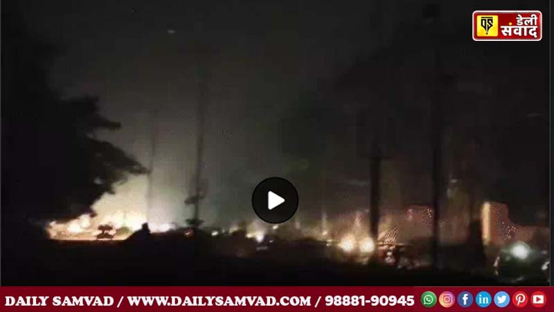 Punjab Pakistan Border LIVE: पंजाब के होशियारपुर में मार गिराए ड्रोन, आसपास के इलाके में ब्लैकआउट, जालंधर में दिखे ड्रोन, DC ने कहा- घर में रहें, घबराएं मत, अफवाहों से बचें
