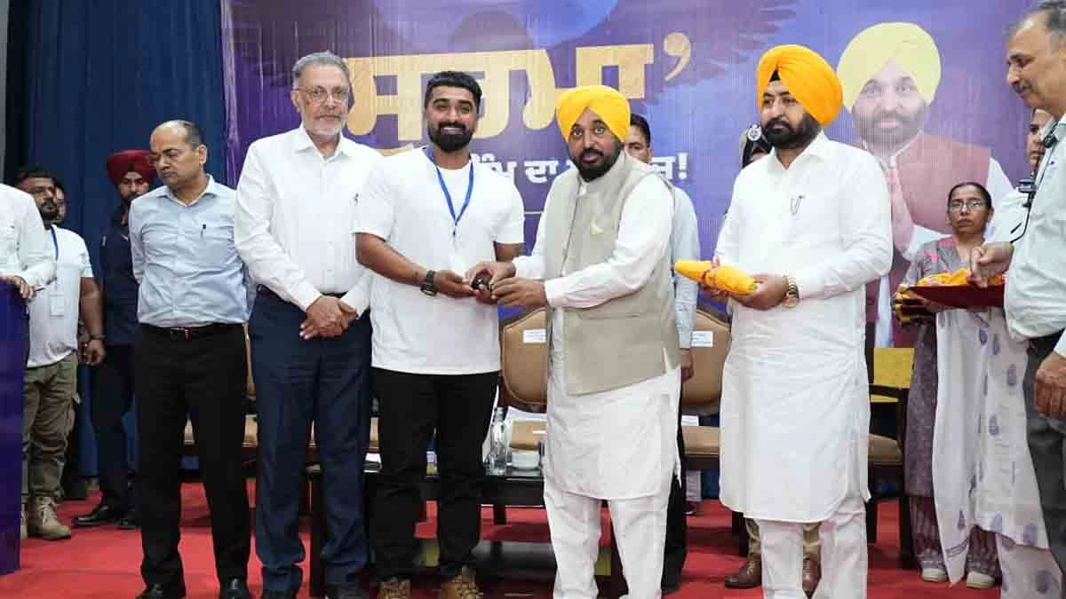 CM Mann honors youths who have overcome drug addiction as Soormas