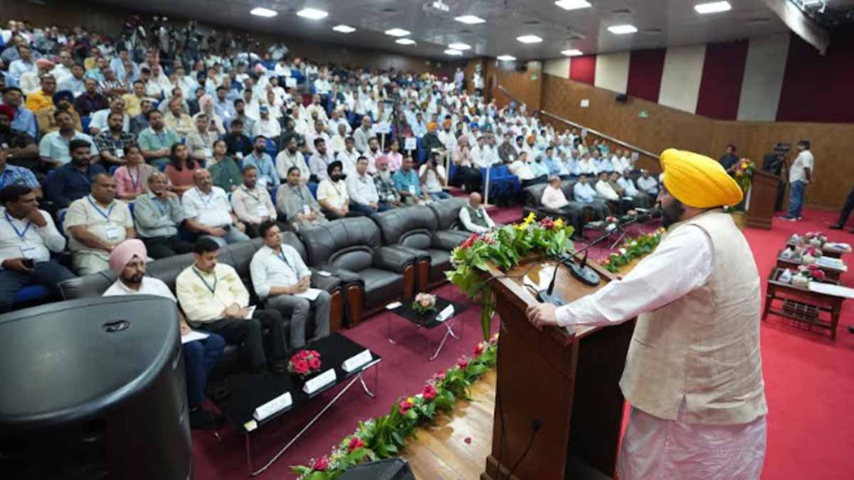 Punjab News: मुख्यमंत्री की ओर से पंजाब को देश का औद्योगिक केंद्र बनाने के उद्देश्य से प्रमाणित पेशेवरों को सूचीबद्ध करने के लिए नीति शुरू
