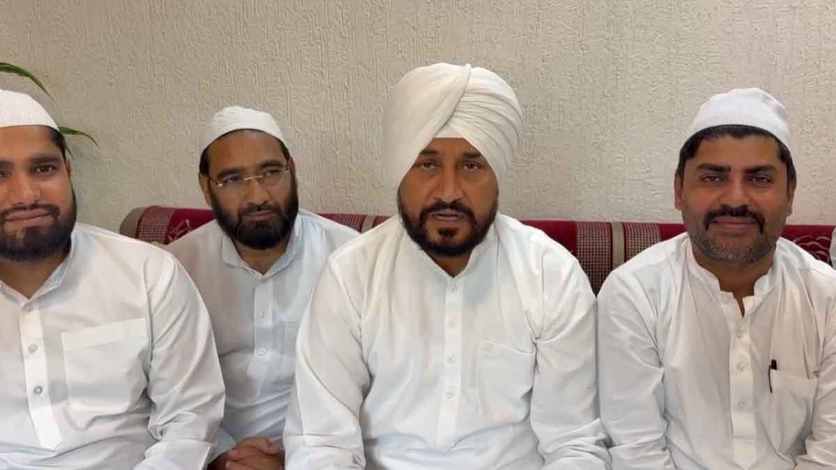 Jalandhar News: पंजाब के पूर्व मुख्यमंत्री चरणजीत सिंह चन्नी ने सीखी अरबी और उर्दू, बकरीद पर बधाई दी, कहा- उर्दू जुबान बहुत ही मीठी