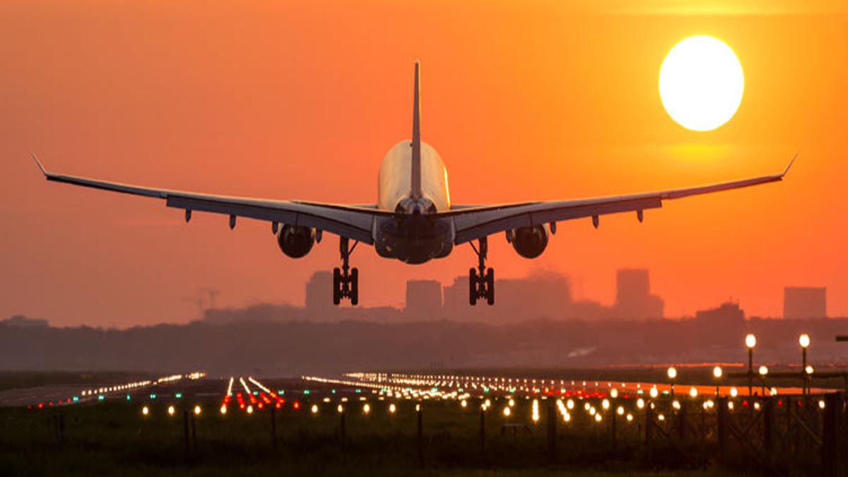 Flight Cancel: हलवारा एयरपोर्ट पर उड़ान रद्द होने से मचा हड़कंप: 102 यात्रियों की बढ़ी मुश्किल