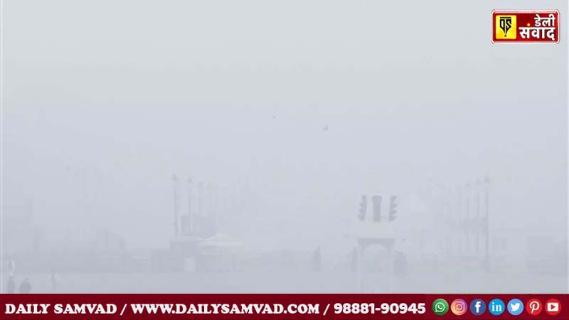 Weather Today: कई राज्यों में मौसम ने ली करवट, कहीं घना कोहरा, तो कहीं बारिश के आसर