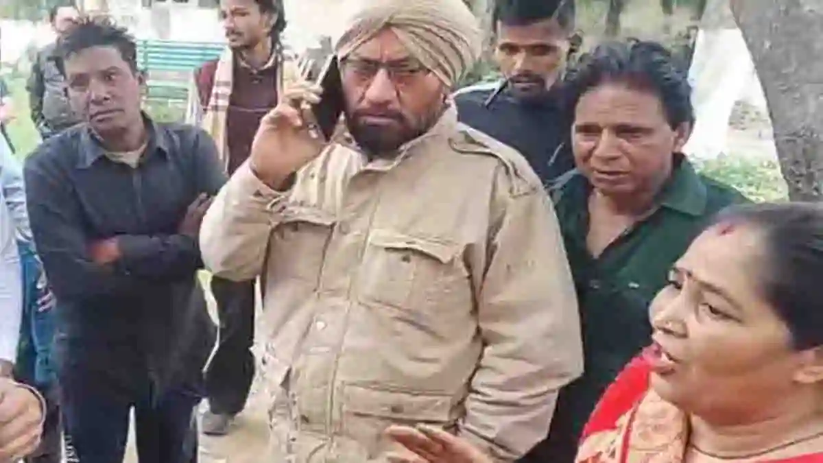 Jalandhar News: जालंधर में महिला की बालियां छीन भाग रहे चोर को लोगों ने पकड़ा, जमकर पिटाई