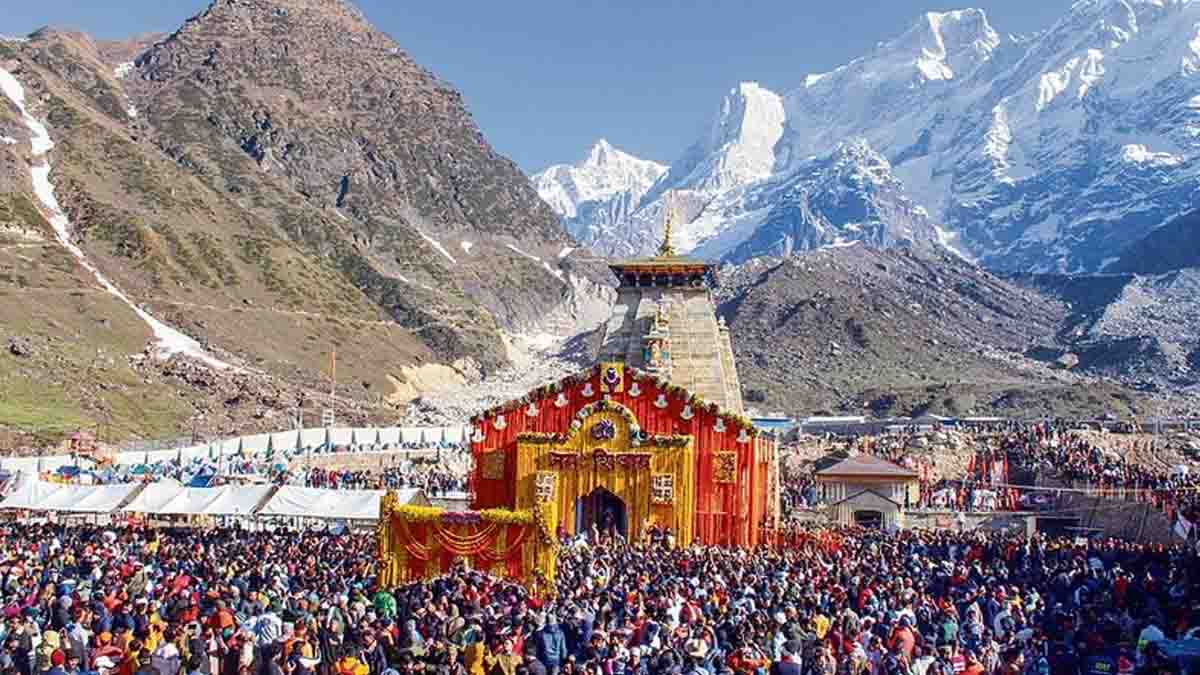 Kedarnath Dham: वैदिक मंत्रोच्चार के साथ खुले केदारनाथ धाम के कपाट, पवित्र यात्रा का शुभारंभ, देखें VIDEO
