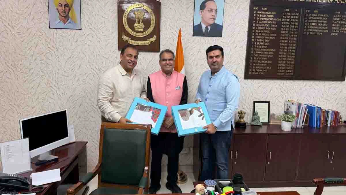 Jalandhar News: जालंधर में विकास की गति तेज़, मंत्री संजीव अरोड़ा, नितिन कोहली और मेयर वनीत धीर की महत्वपूर्ण बैठक