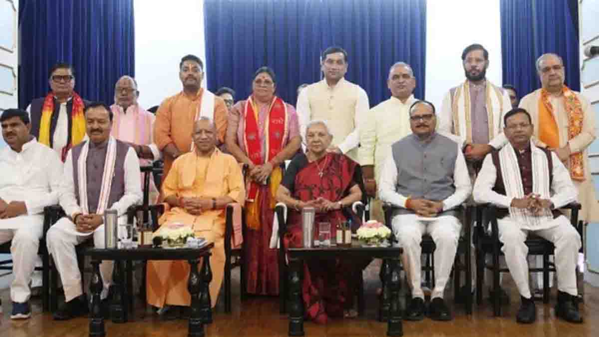 UP Cabinet Expansion: योगी आदित्यनाथ की कैबिनेट में 6 नए चेहरे शामिल, डेली संवाद पर पढ़िए नए मंत्रियों का पूरा परिचय