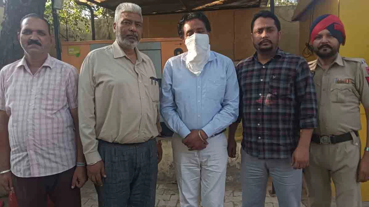 Vigilance Bureau Arrests Private Individual for Accepting Bribe